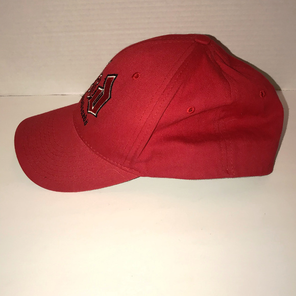 Red Cap - Picture 3 of 8